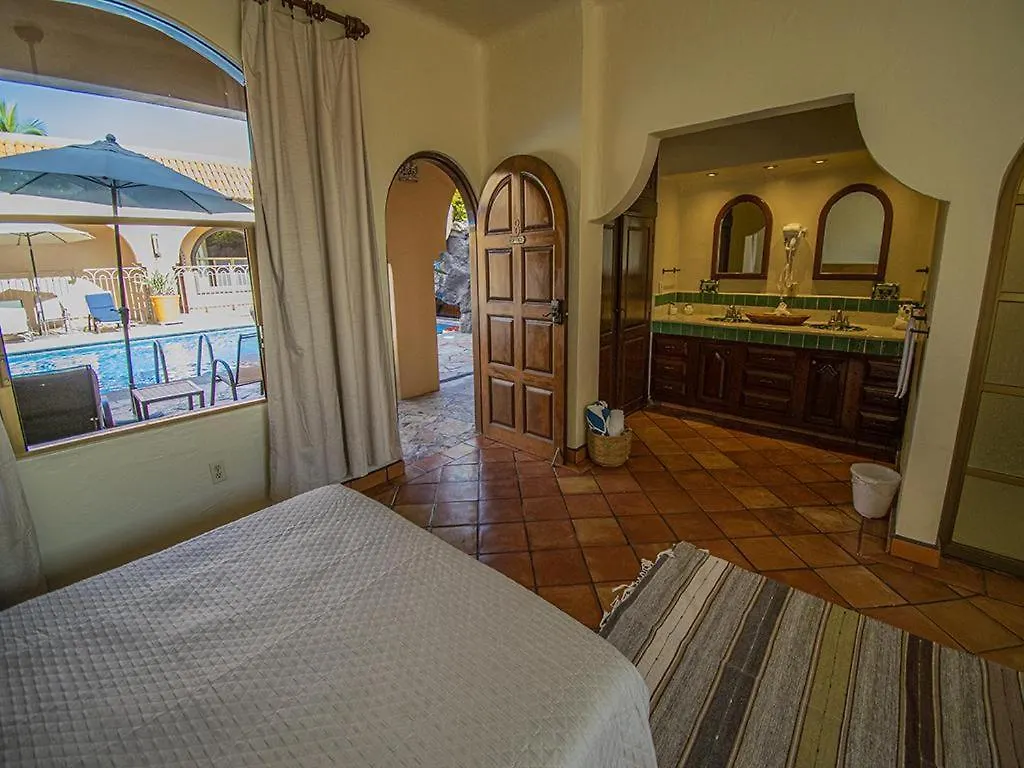 Beachfront Delfin Estate With Pool Sleeps 43 Mazatlán México